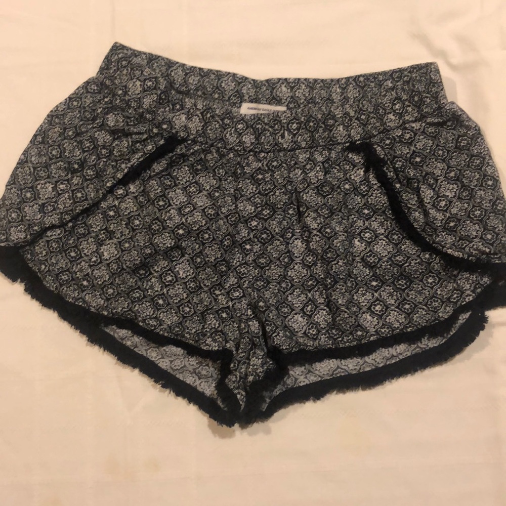 american eagle flowy shorts